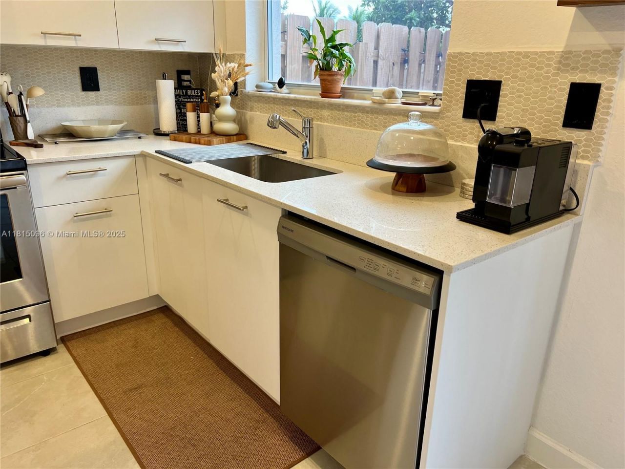 12254 NW 24th Pl, Miami, FL 33167 Photo