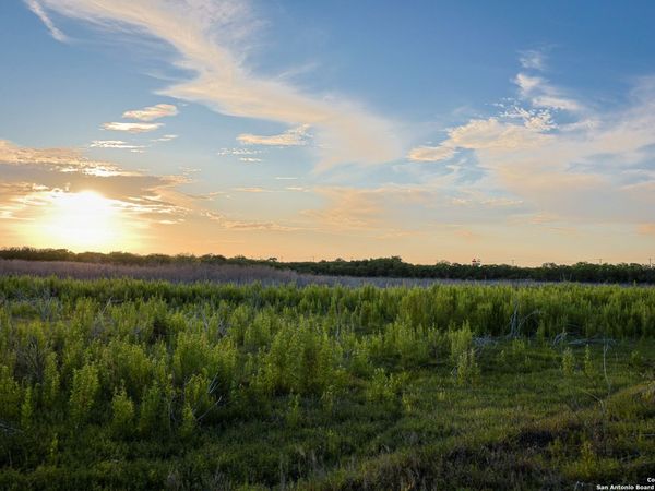 6266 Highway 281, Three Rivers, TX 78071