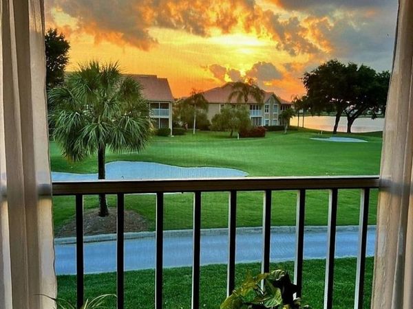 28076 Cavendish CT, Unit 2107, BONITA SPRINGS, FL 34135