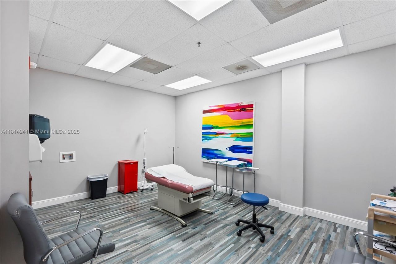 4301 S Flamingo Rd, Davie, FL 33330 Photo