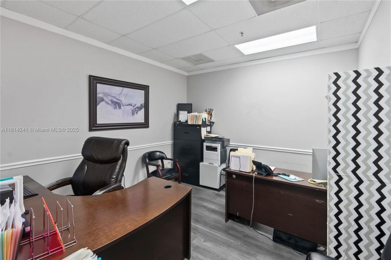 4301 S Flamingo Rd, Davie, FL 33330 Photo