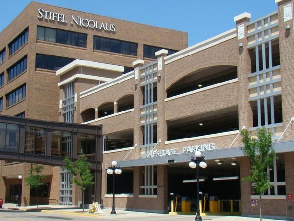 700 4th St, Units 300/, Sioux City, IA 51101