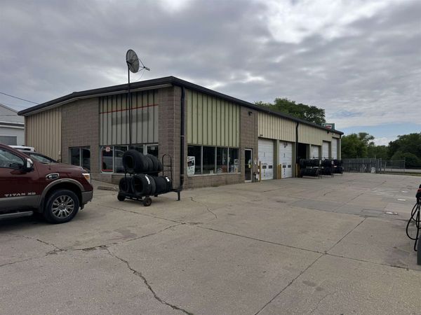 1145 W Donald Street, Waterloo, IA 50703
