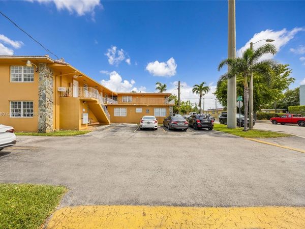 4340 NW 11th St, Miami, FL 33126