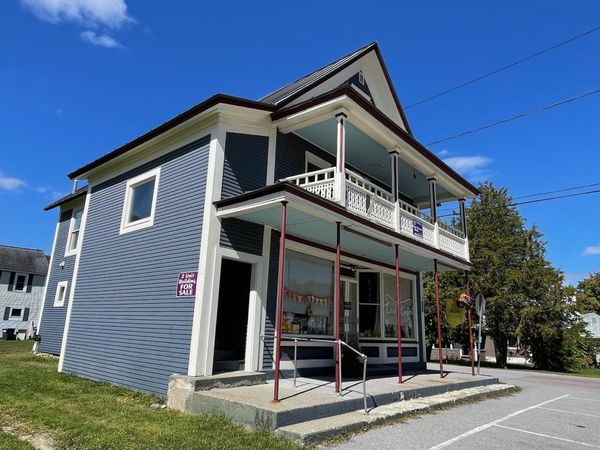 143 Main Street, Cambridge, VT 05464