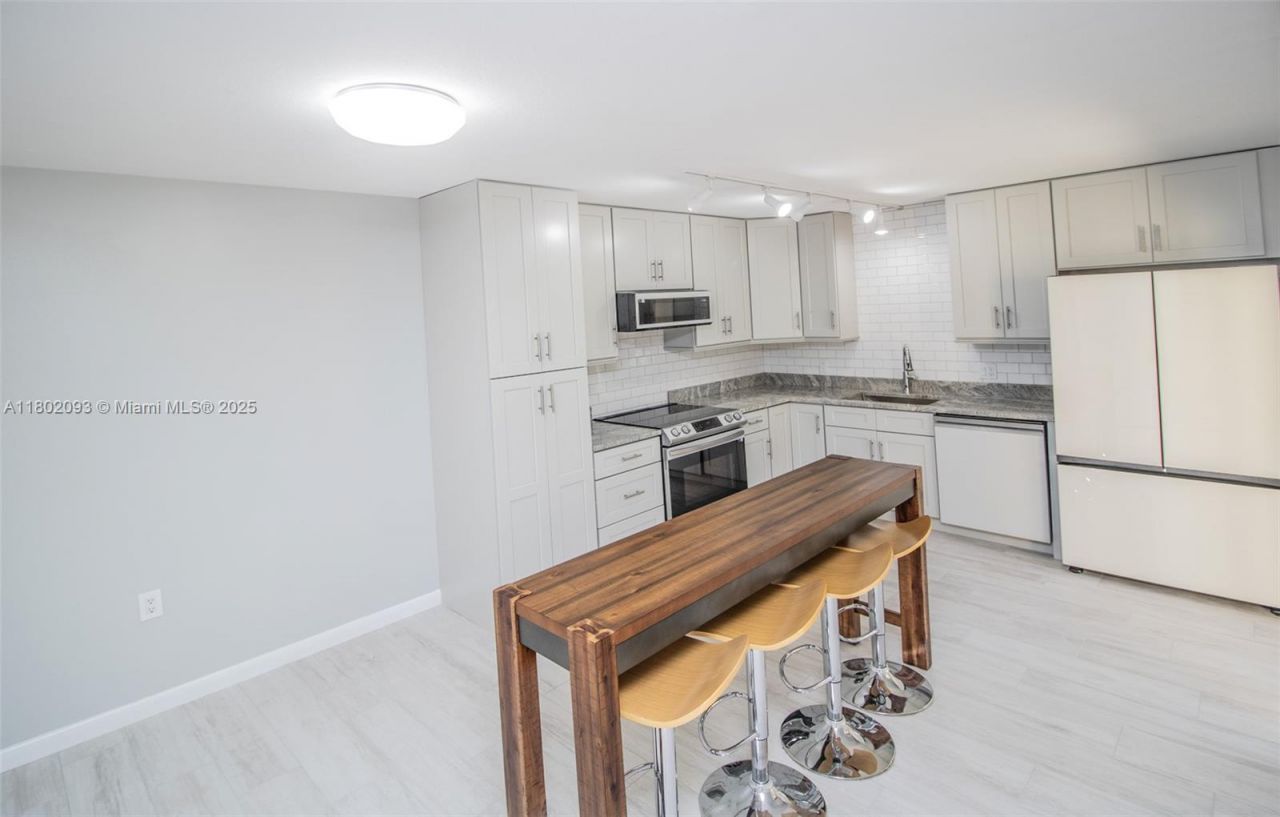 1410 14th Ter, Unit 1410, Palm Beach Gardens, FL 33418 Photo