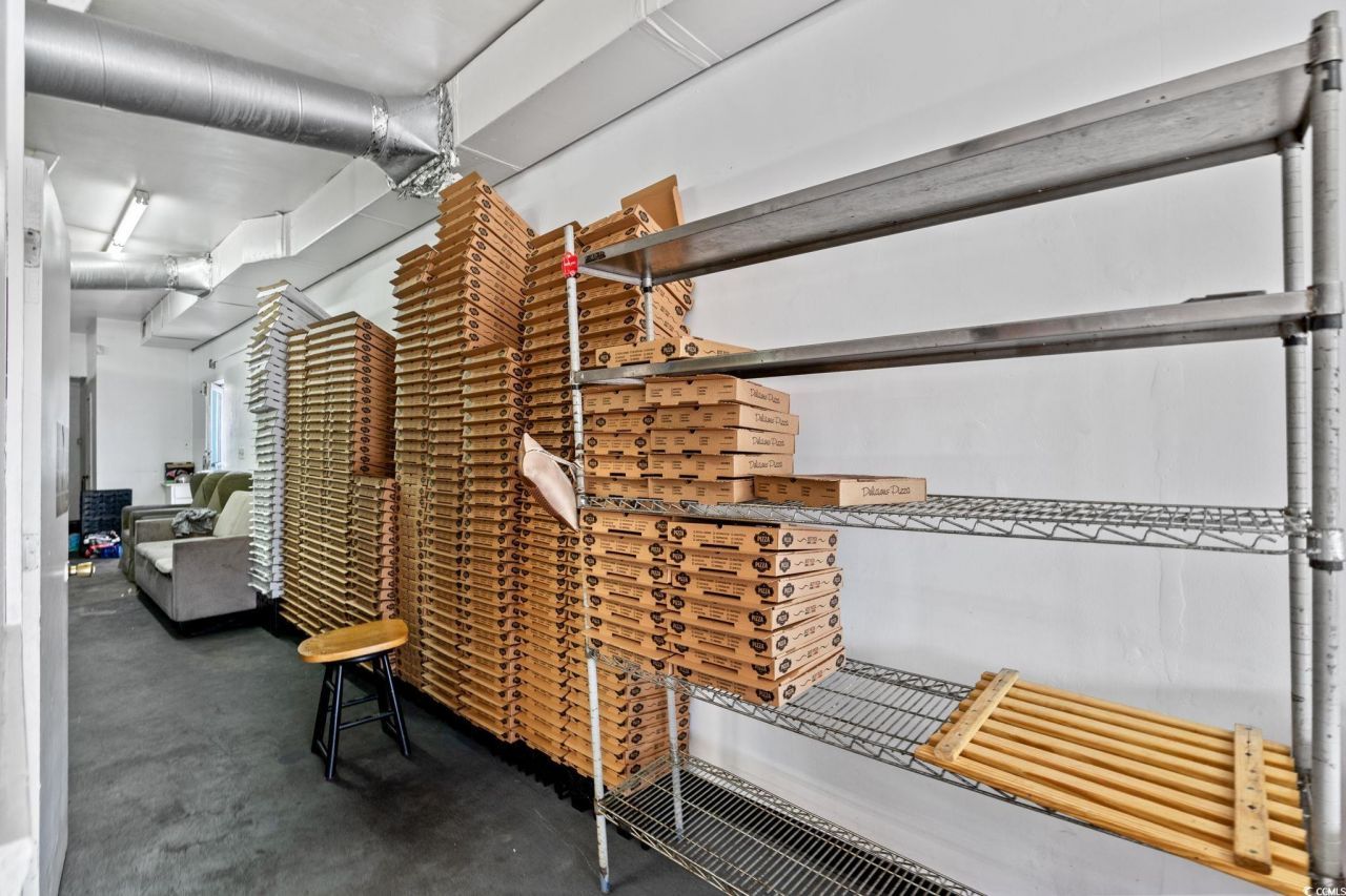 806 N Oak St. Photo 12