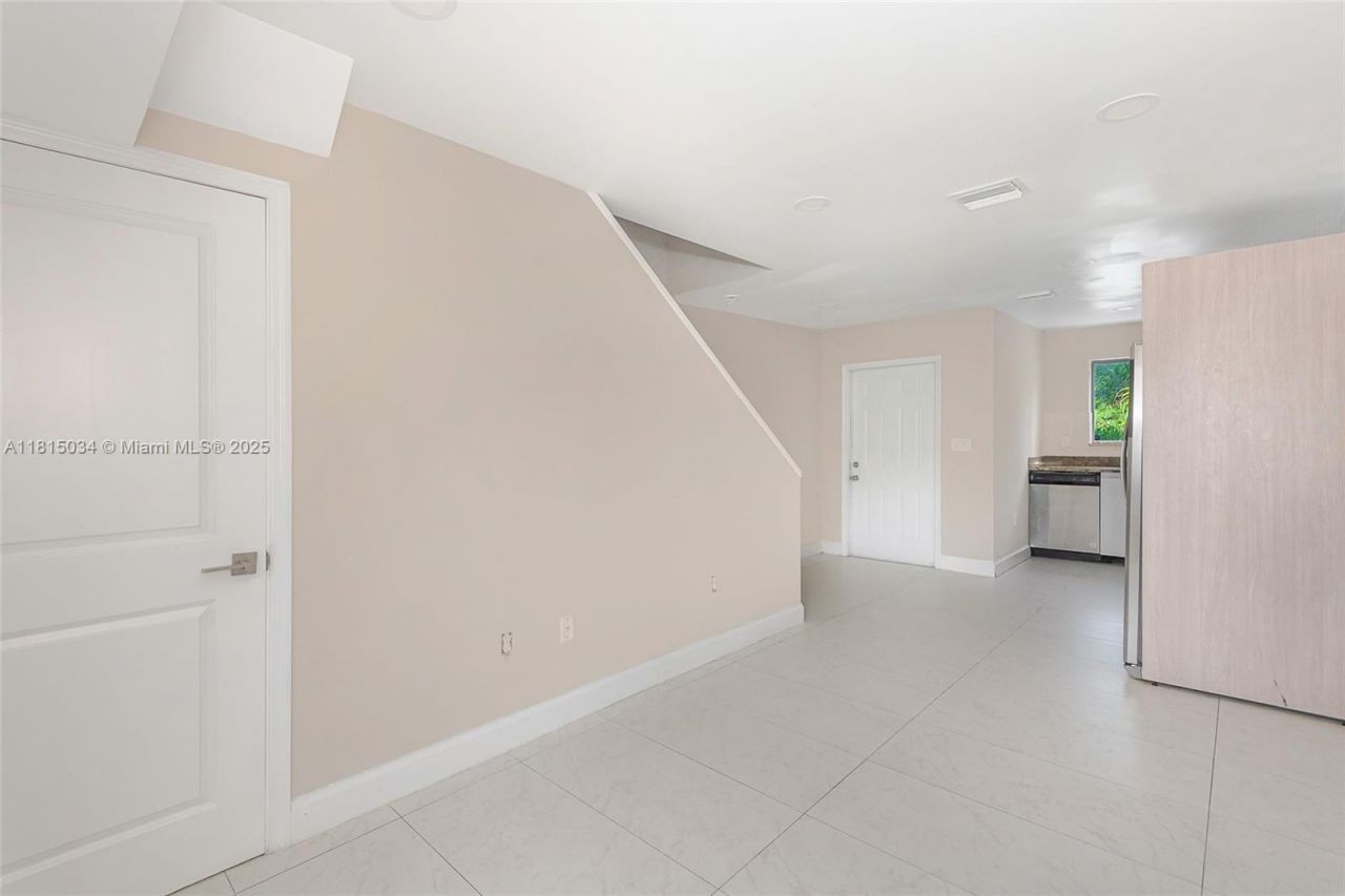 815 NW 3rd Ave, Fort Lauderdale, FL 33311 Photo