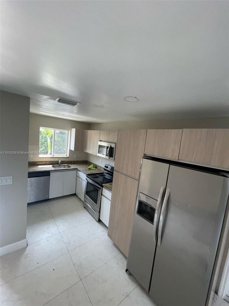 811 NW 3rd Ave, Fort Lauderdale, FL 33311 Photo