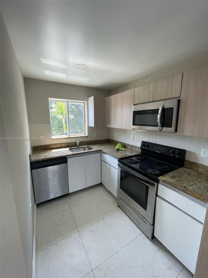811 NW 3rd Ave, Fort Lauderdale, FL 33311 Photo