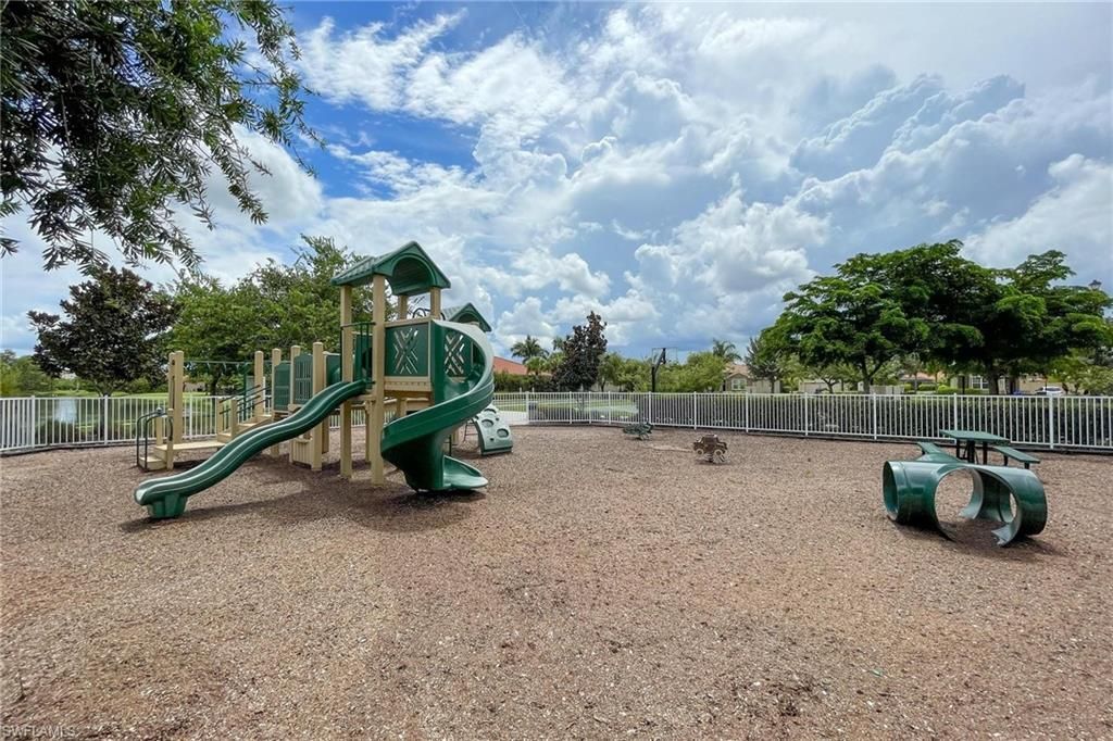 4421 Dutchess Park Rd, Fort Myers, FL 33916 Photo