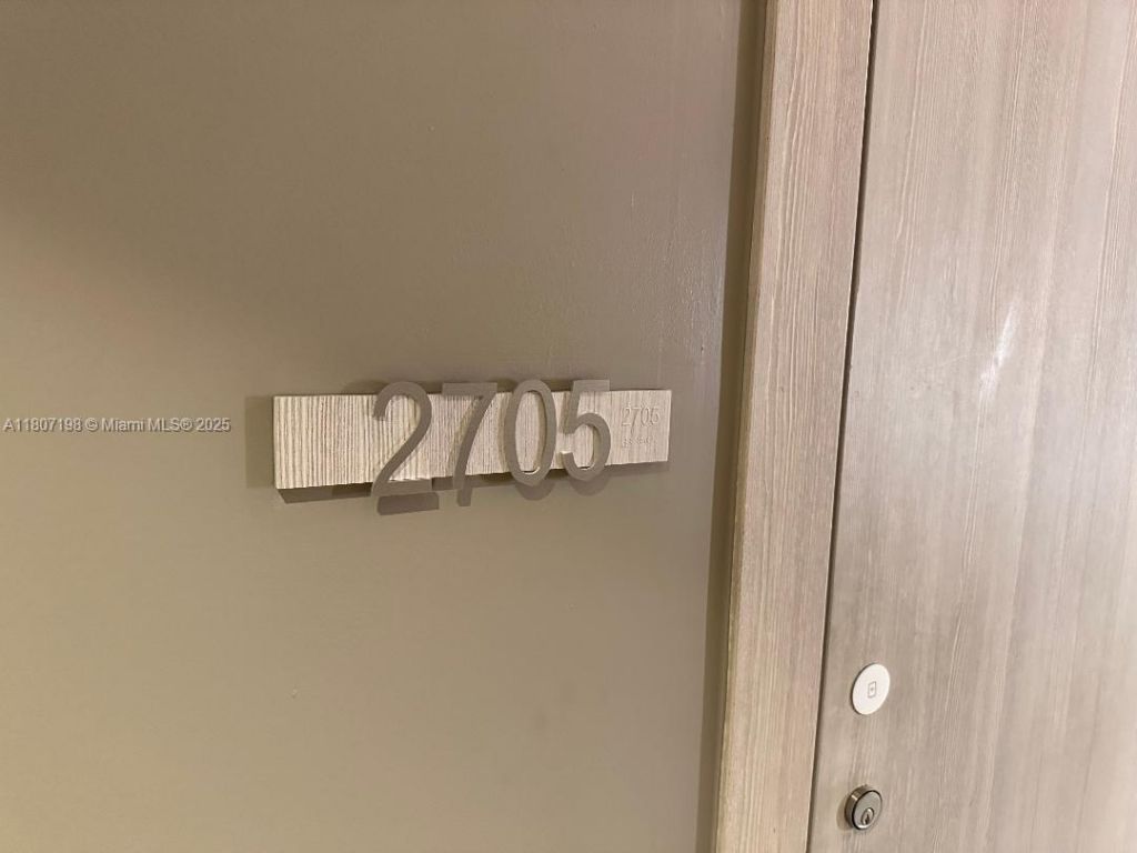 1000 Brickell Plz, Unit 2705, Miami, FL 33131 Photo