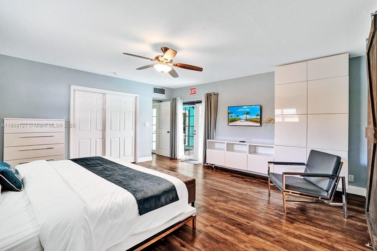 1245 Wiley St, Hollywood, FL 33019 Photo