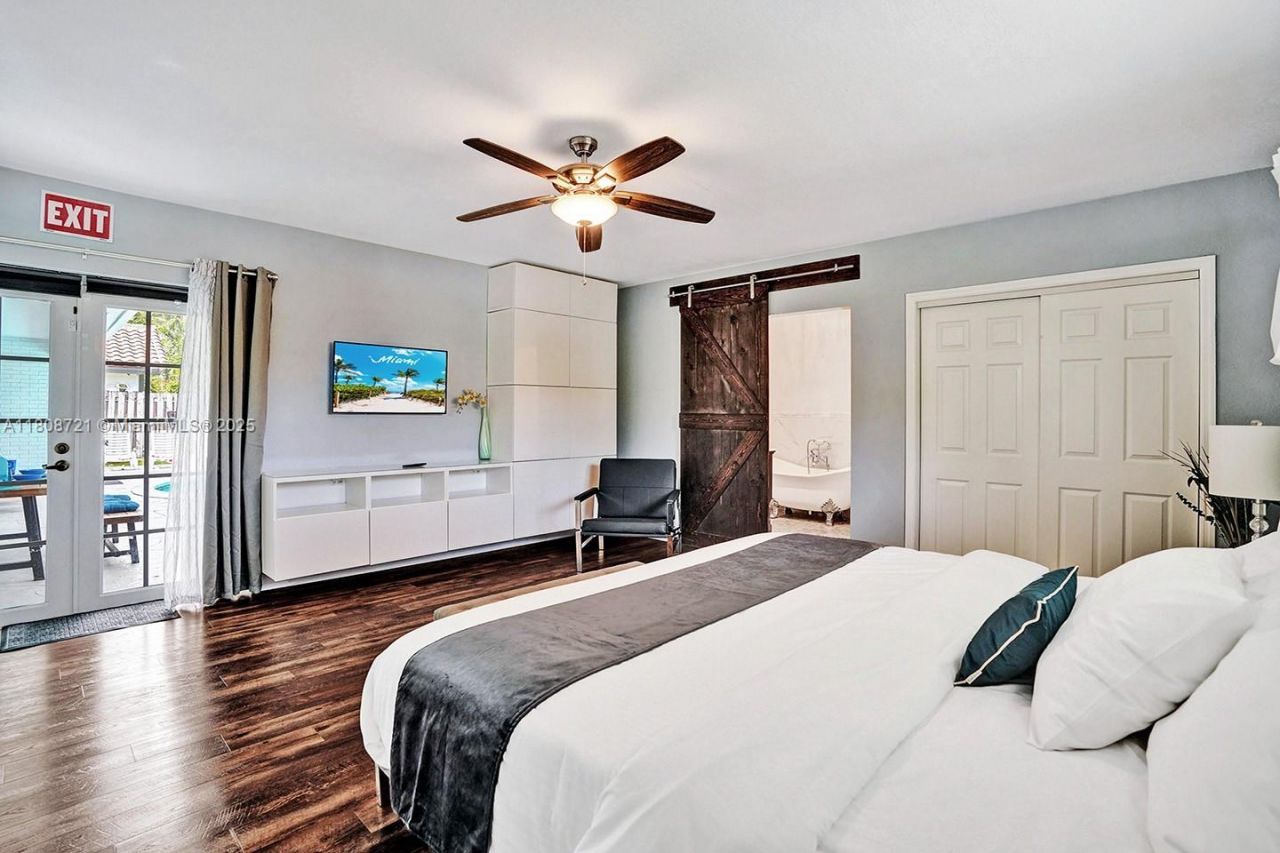 1245 Wiley St, Hollywood, FL 33019 Photo