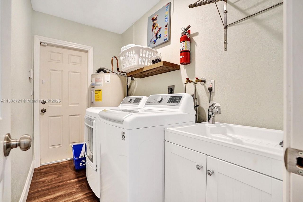 1245 Wiley St, Hollywood, FL 33019 Photo