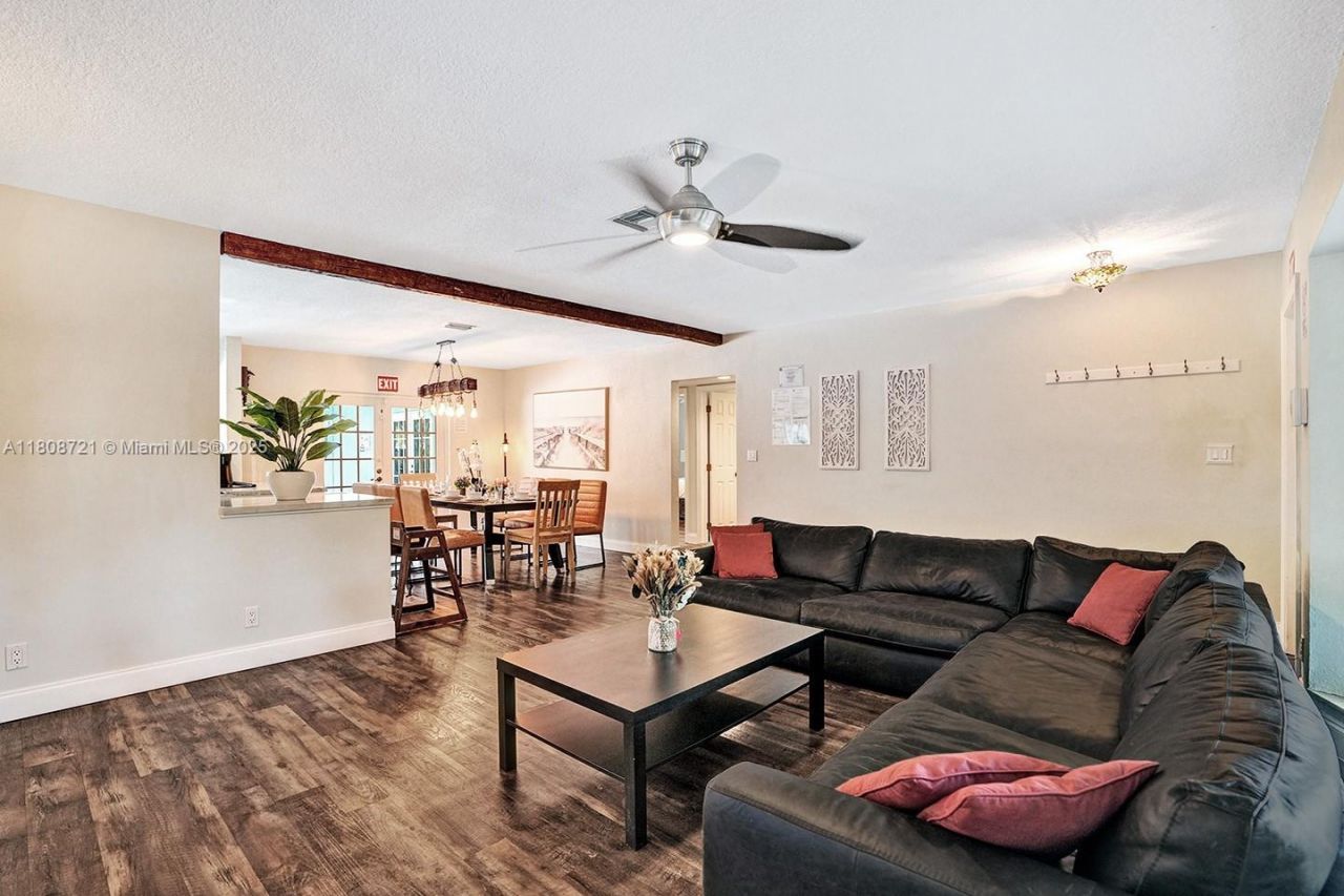 1245 Wiley St, Hollywood, FL 33019 Photo