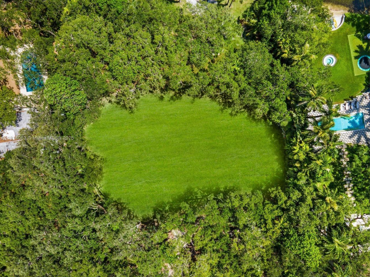 5355 Hammock Dr, Coral Gables, FL 33156 Photo