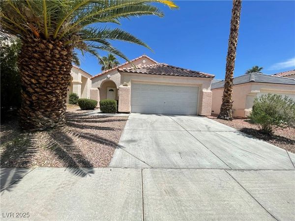 2324 Catskill Court, North Las Vegas, NV 89031