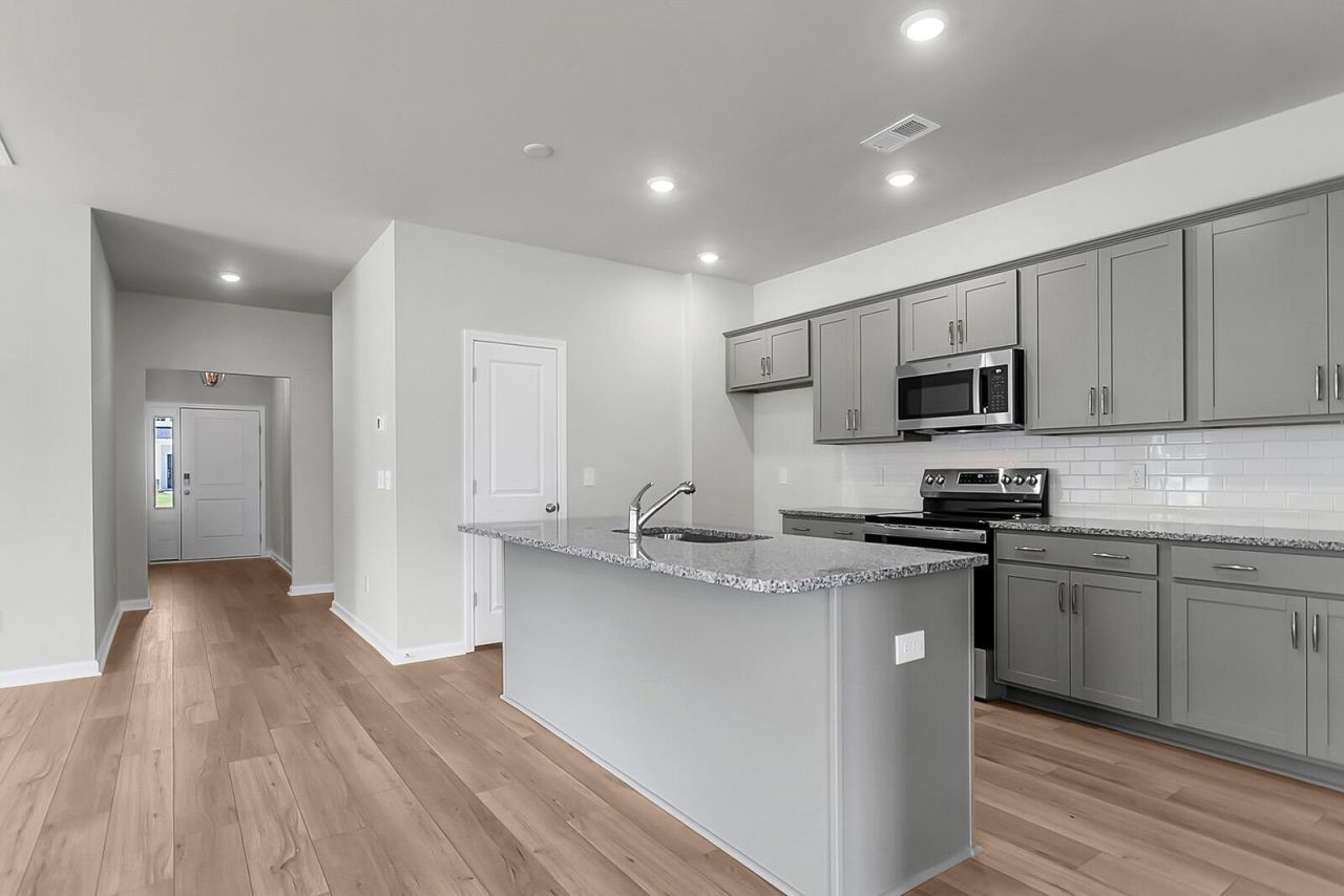 1000 Carolina Way Photo 10