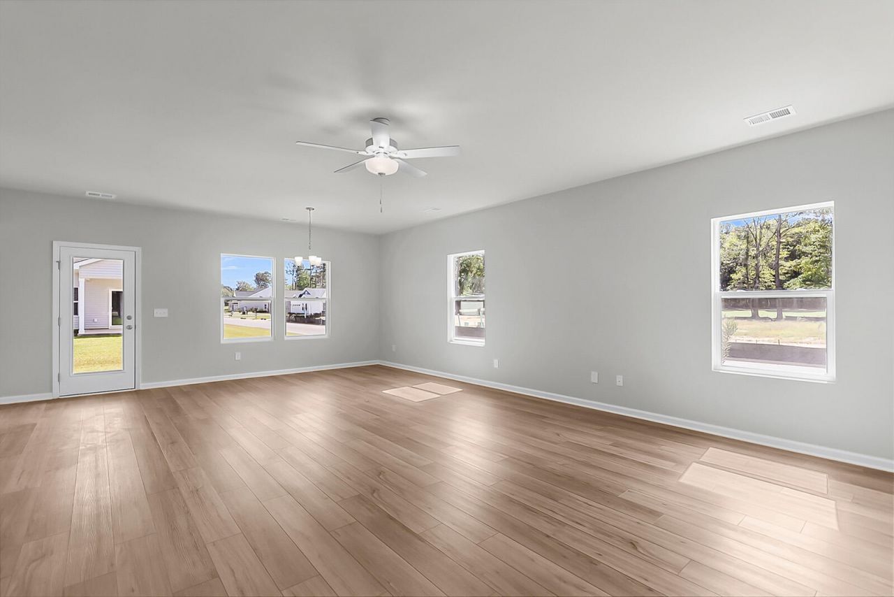 1000 Carolina Way Photo 29