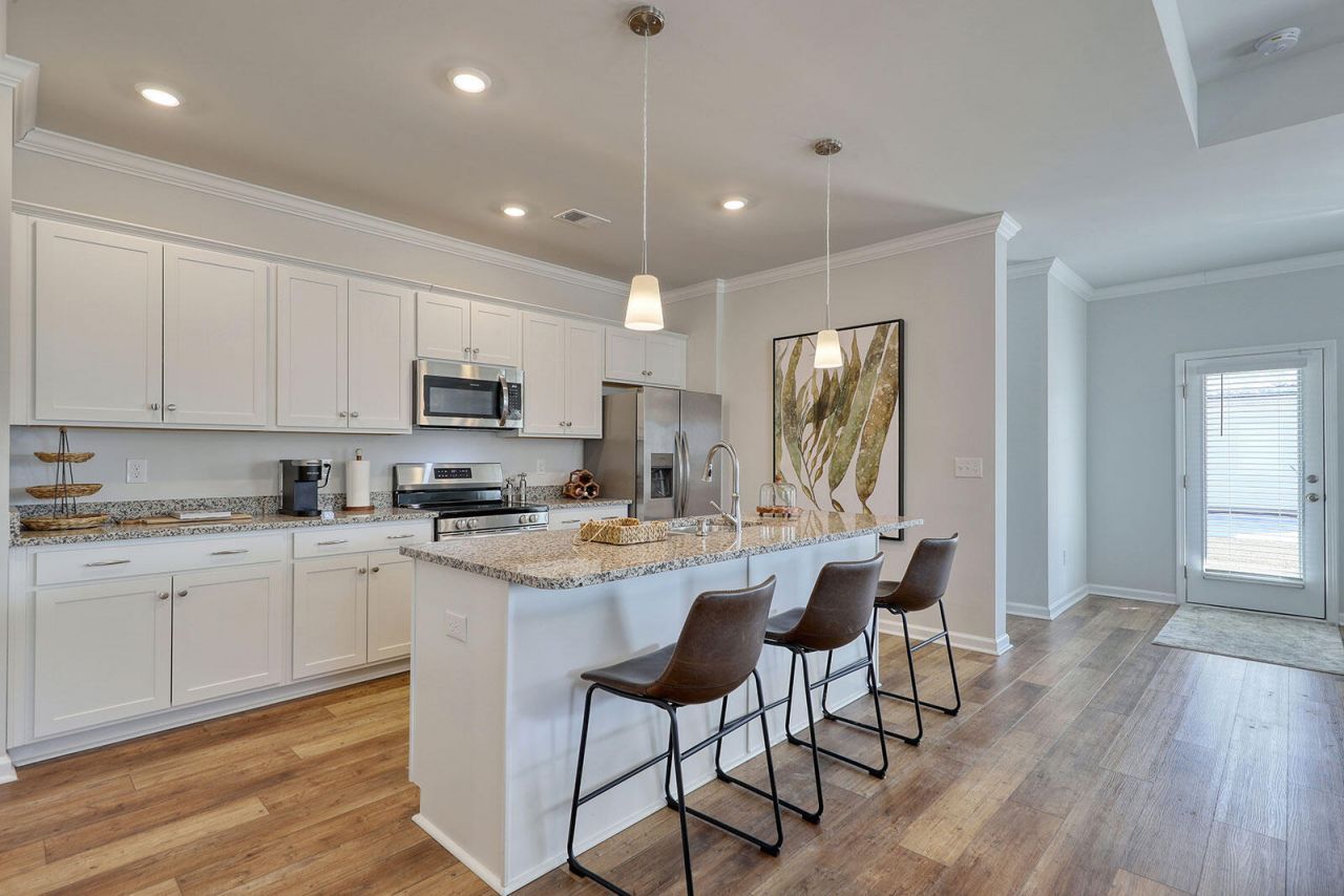 1000 Carolina Way Photo 9