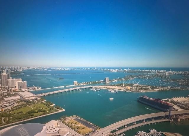 300 N Biscayne Blvd., Unit 8502, Miami, FL 33132 Photo