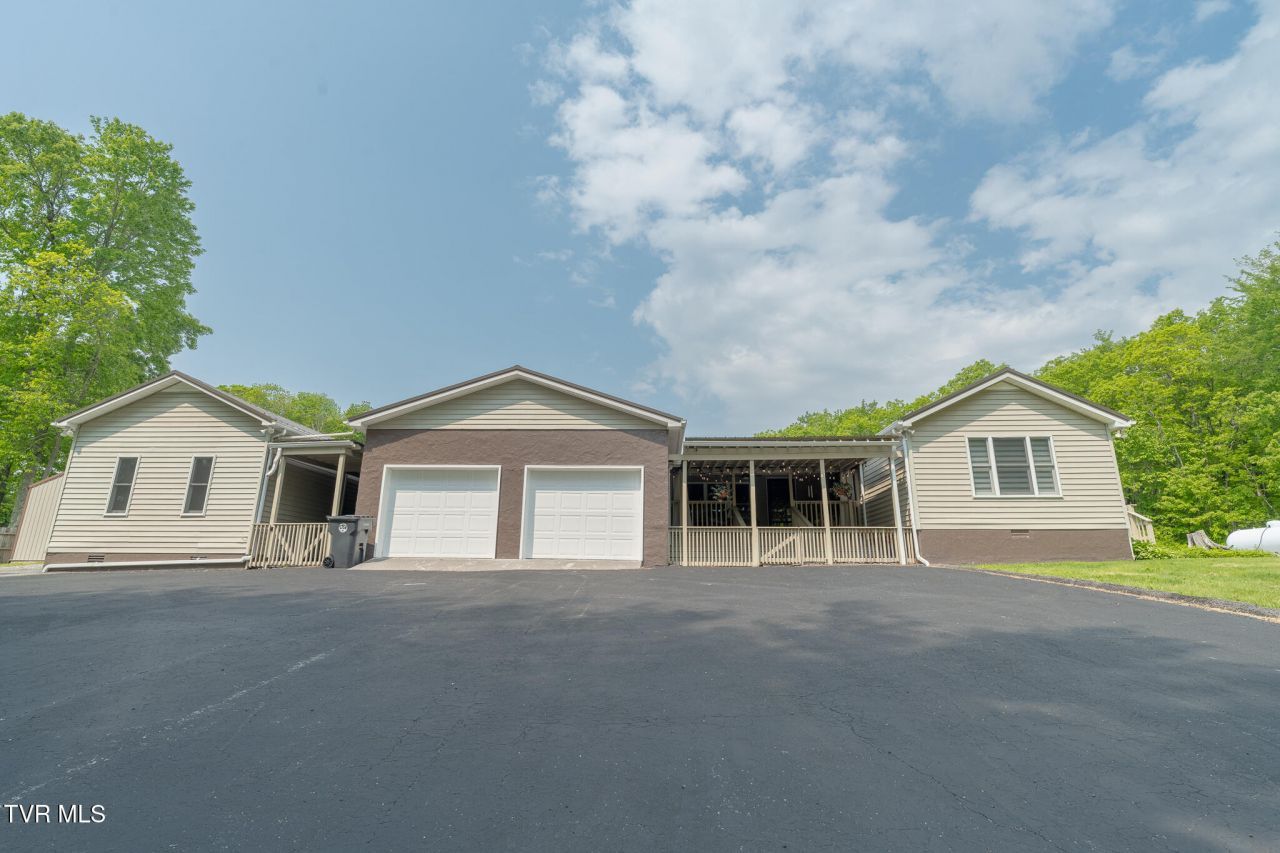 9266 Forest Rd Road, Coeburn, VA 24230 Main Photo