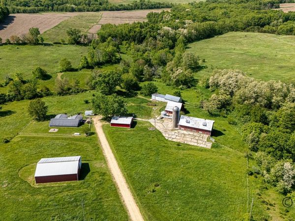 1139 US HWY 20 East, ELIZABETH, IL 11595