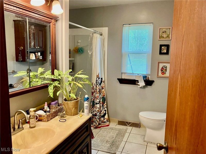 1088 Buena Vista Drive, Akron, OH 44319 Photo 15