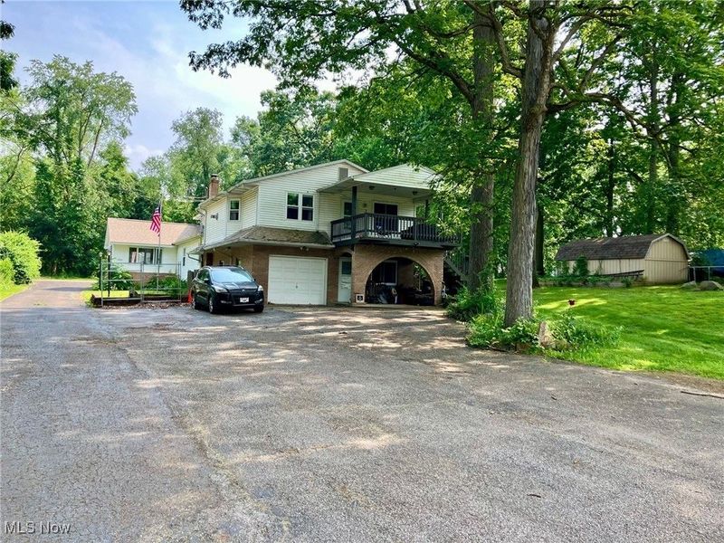 1088 Buena Vista Drive, Akron, OH 44319 Photo 2