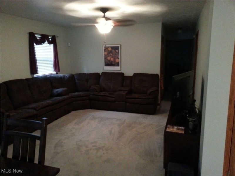 1088 Buena Vista Drive, Akron, OH 44319 Photo 4