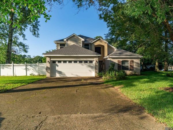 13314 Bayou Terrace Dr, St Amant, LA 70774