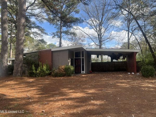 2758 E Benwood Drive, Jackson, MS 39204