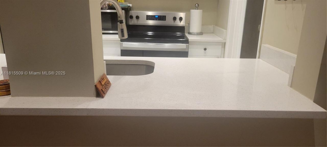 1958 Monroe St, Unit 107, Hollywood, FL 33020 Photo