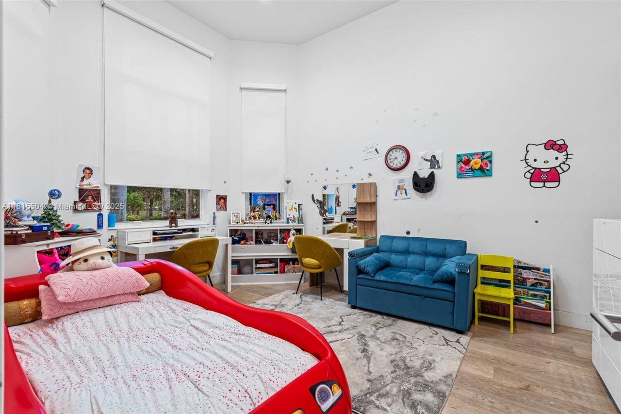 1260 Harbor Ct, Hollywood, FL 33019 Photo