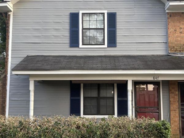 847 Woodbury Road, Jackson, MS 39206