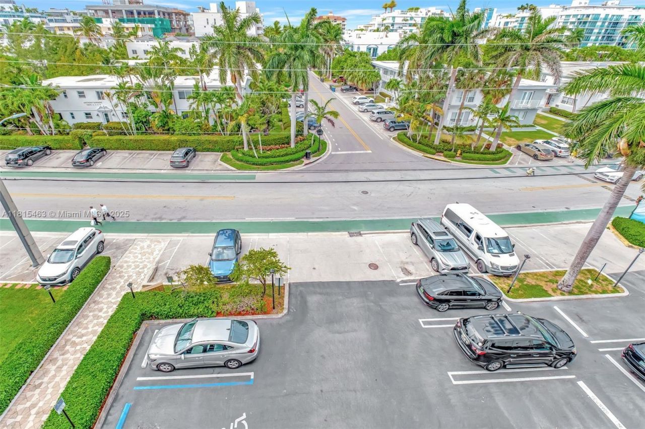 10101 E Bay Harbor Dr, Unit 502, Bay Harbor Islands, FL 33154 Photo