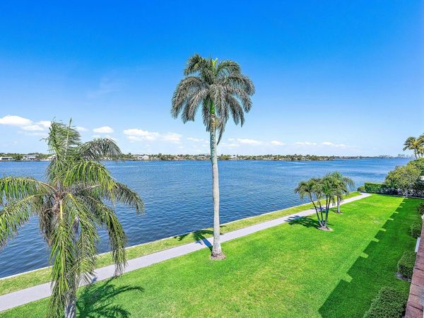 2160 Ibis Isle Road, Unit 9, Palm Beach, FL 33480