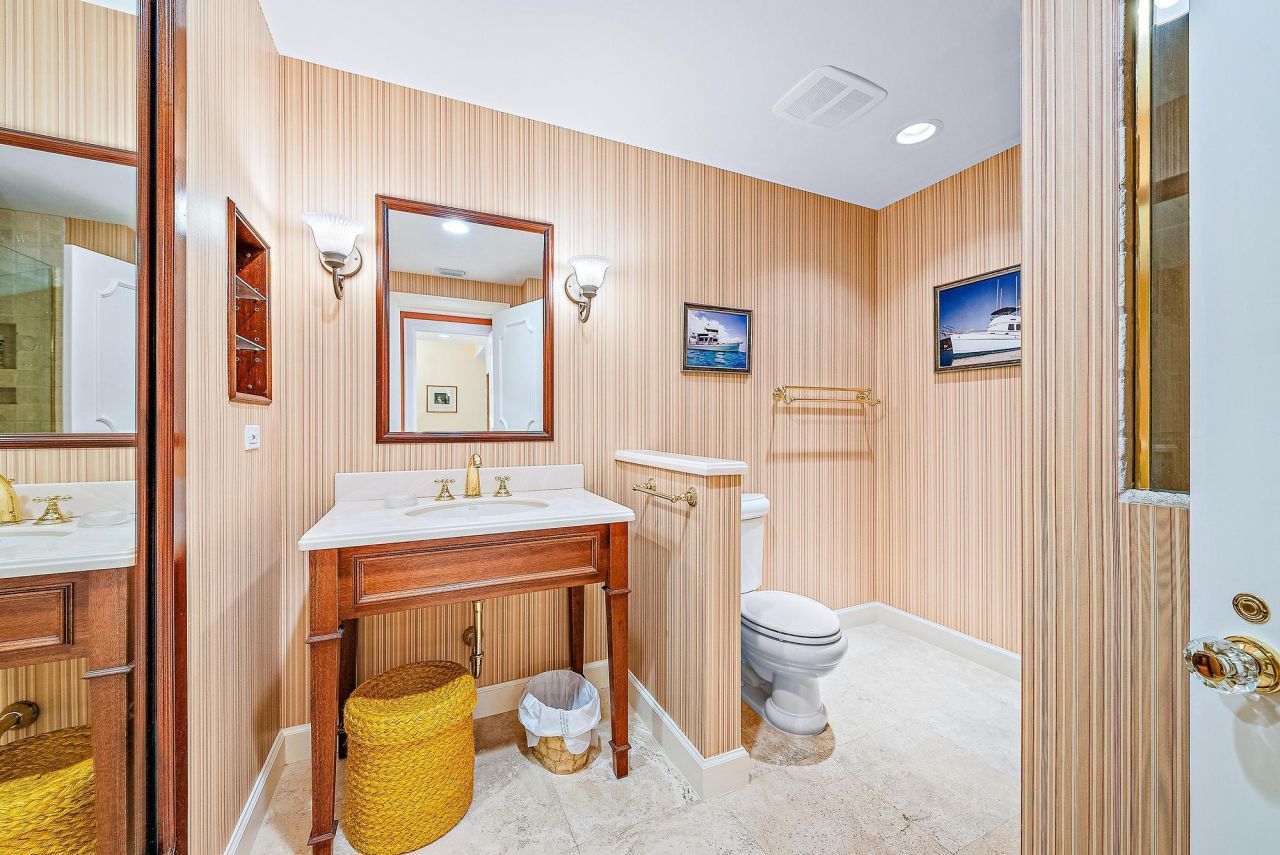 2160 Ibis Isle Road, Unit 9, Palm Beach, FL 33480 Photo