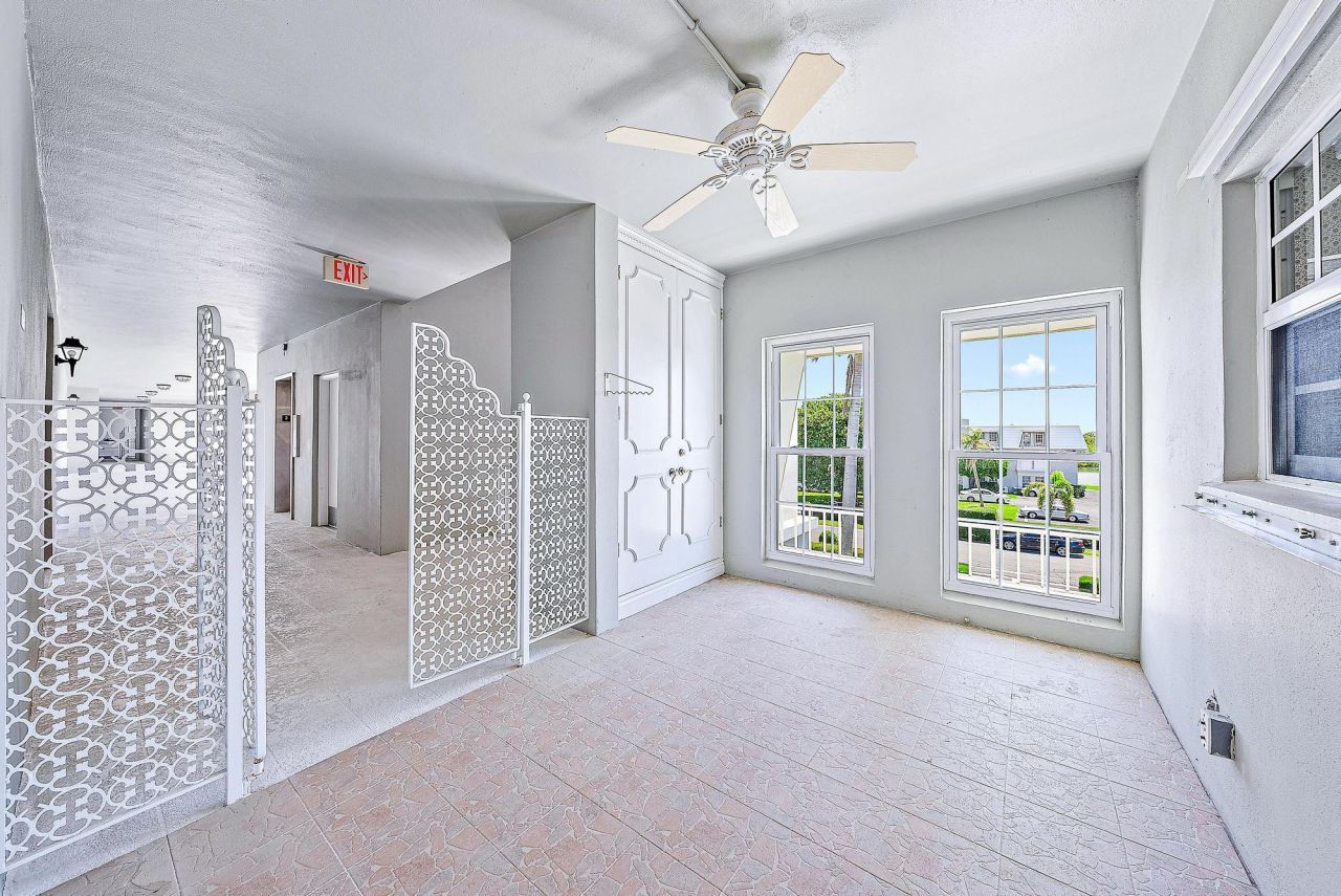 2160 Ibis Isle Road, Unit 9, Palm Beach, FL 33480 Photo