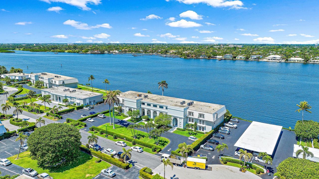 2160 Ibis Isle Road, Unit 9, Palm Beach, FL 33480 Photo
