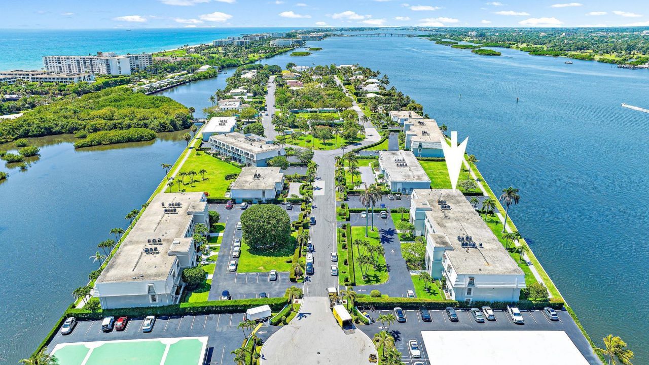 2160 Ibis Isle Road, Unit 9, Palm Beach, FL 33480 Photo
