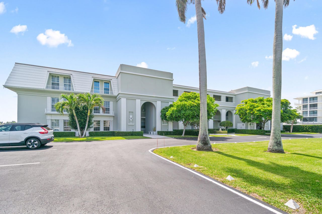 2160 Ibis Isle Road, Unit 9, Palm Beach, FL 33480 Photo