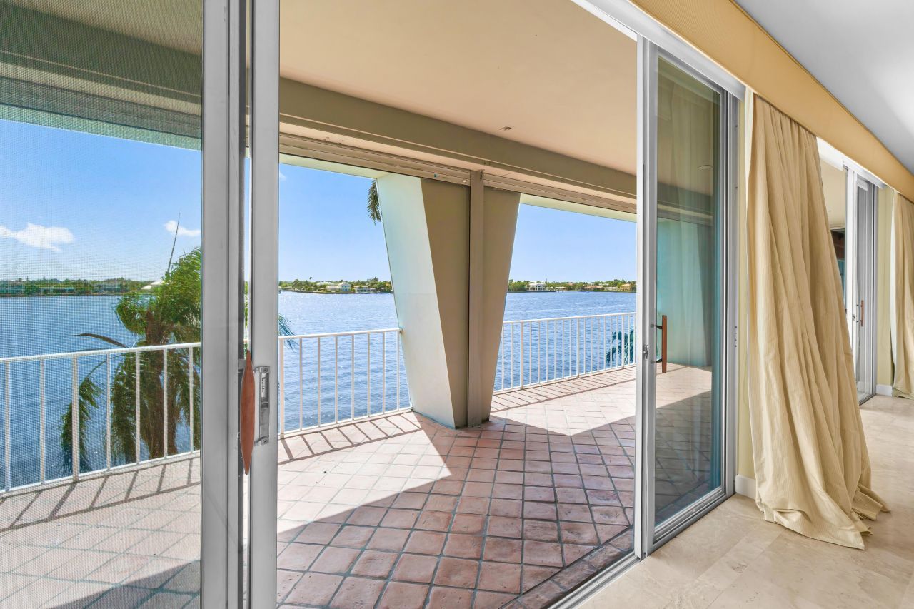 2160 Ibis Isle Road, Unit 9, Palm Beach, FL 33480 Photo