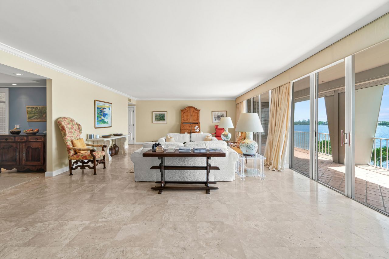 2160 Ibis Isle Road, Unit 9, Palm Beach, FL 33480 Photo