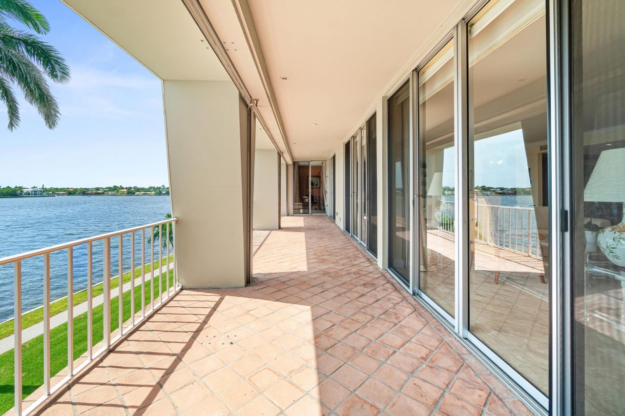 2160 Ibis Isle Road, Unit 9, Palm Beach, FL 33480 Photo