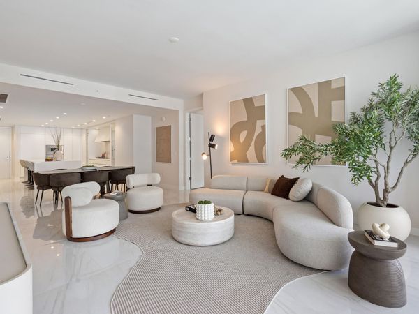 220 SE Mizner Boulevard, Unit 611, Boca Raton, FL 33432