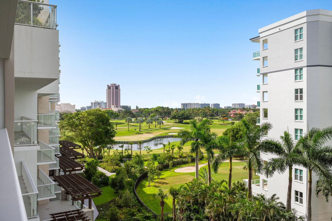 220 SE Mizner Boulevard, Unit 611, Boca Raton, FL 33432 Photo