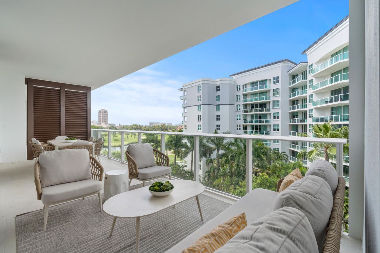 220 SE Mizner Boulevard, Unit 611, Boca Raton, FL 33432 Photo