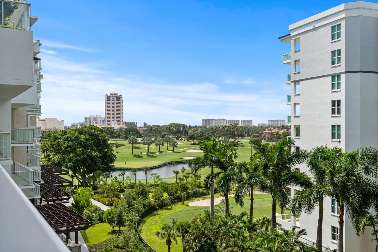 220 SE Mizner Boulevard, Unit 611, Boca Raton, FL 33432 Photo